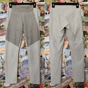 Grey Outdoor Voices Two-Tone Warmup Crop Leggings S